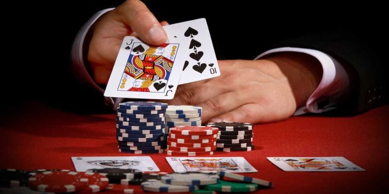 Bài poker sở hữu luật chơi vô cùng đơn giản